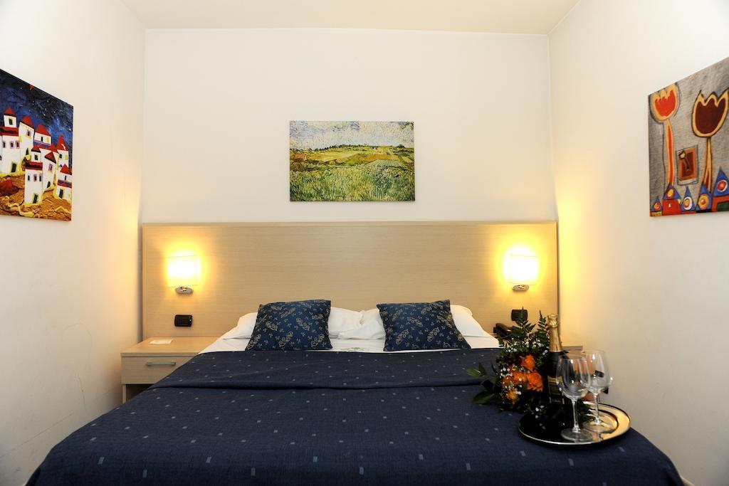 Hotel La Quercia Valmontone Værelse billede