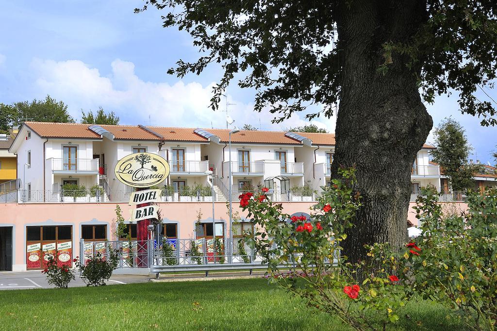 Hotel La Quercia Valmontone Eksteriør billede