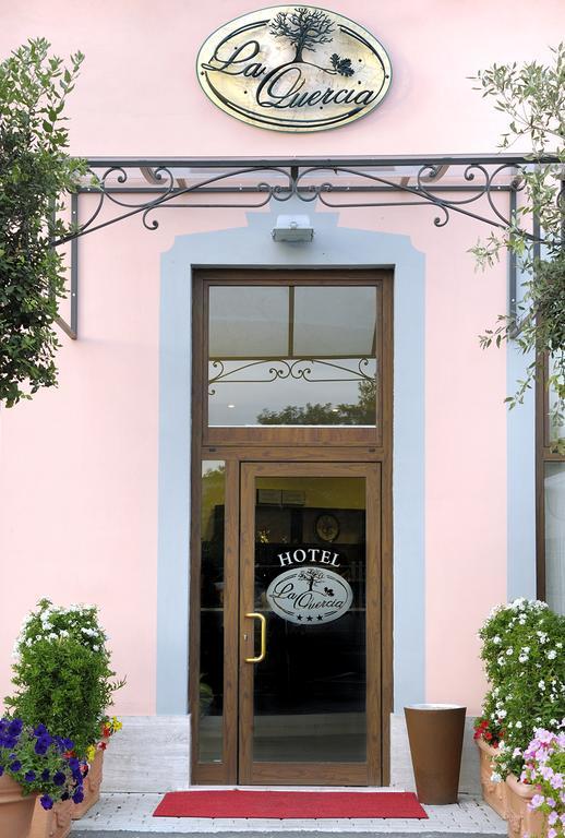 Hotel La Quercia Valmontone Eksteriør billede